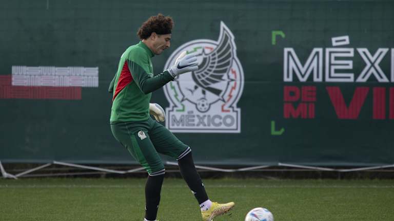Memo Ochoa determinado a seguir con el Tri de Cocca
